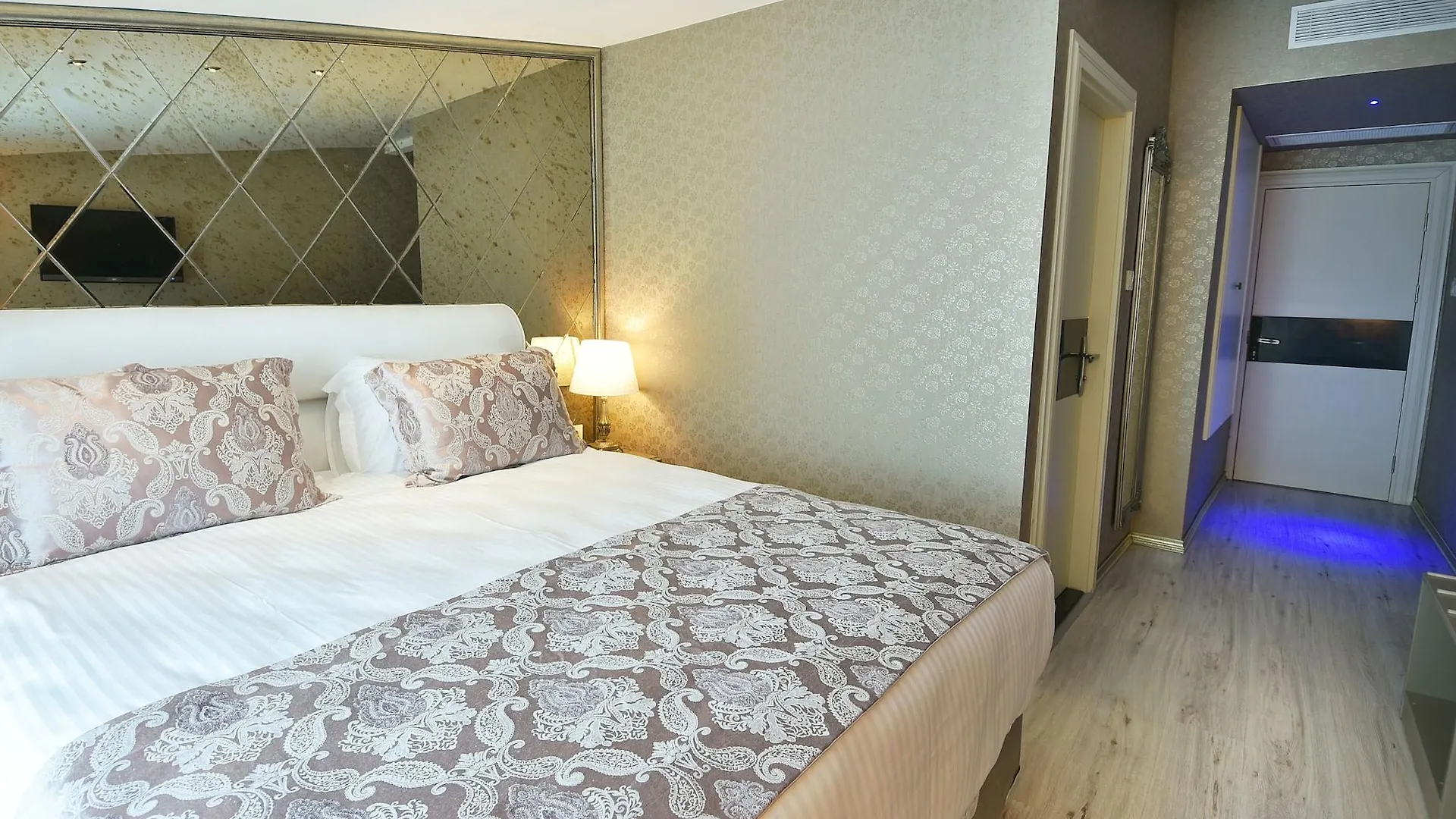 Piccolo Hotel İstanbul