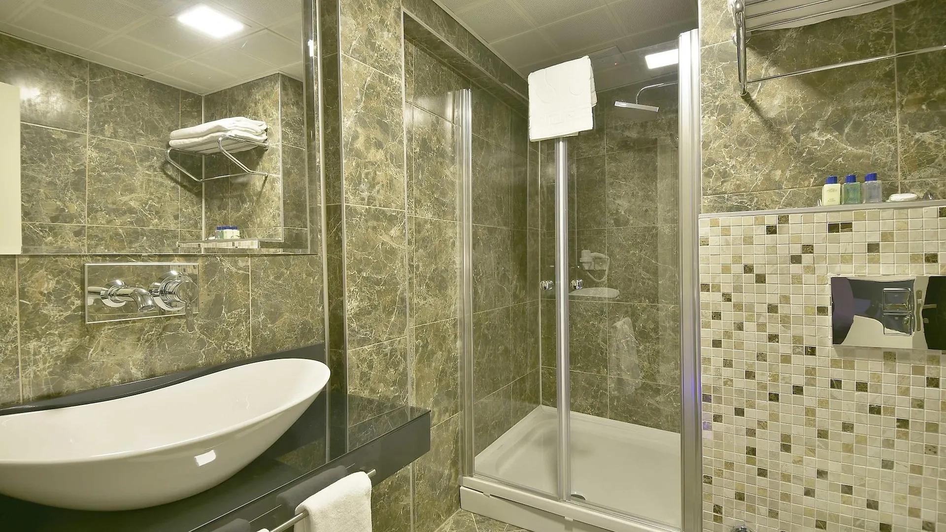 Piccolo Hotel İstanbul